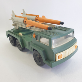 Пластиковая игрушечная машинка с ракетной установкой, подвижные элементы, СССР